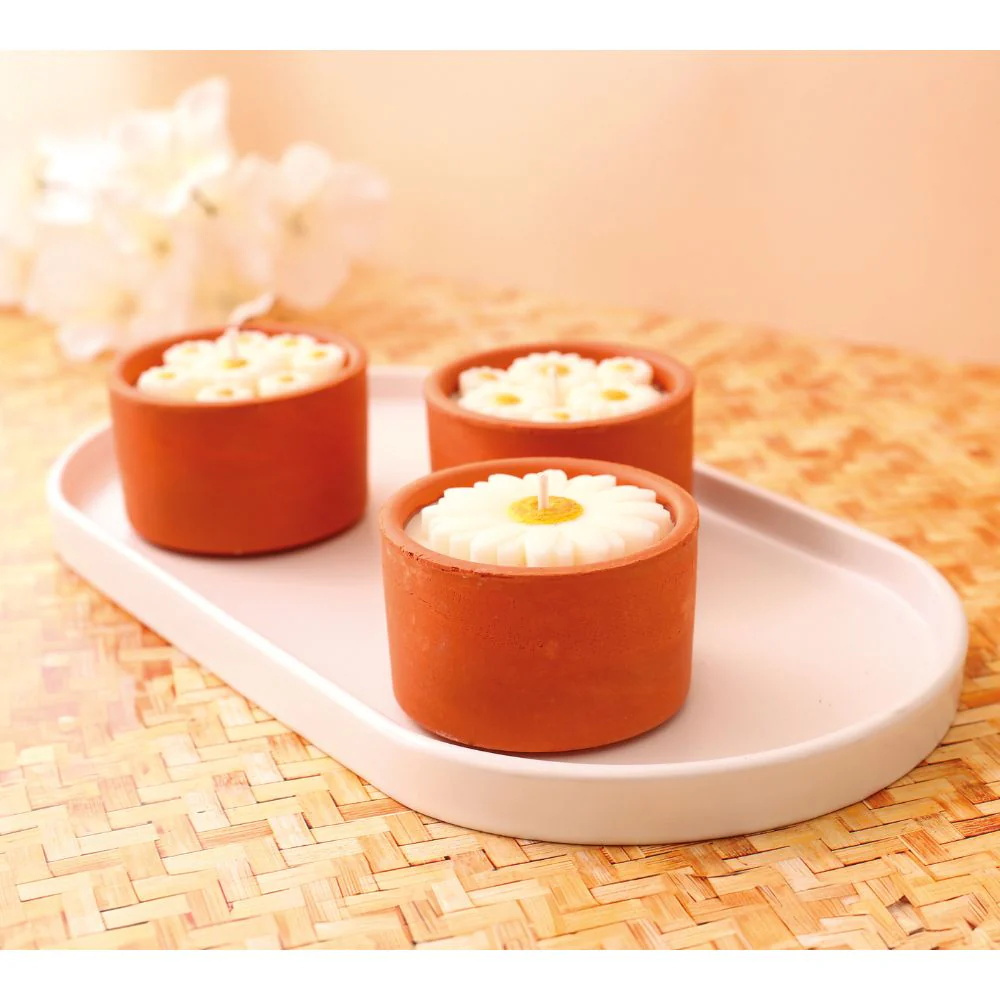 Beginners Candle Making Kit - Daisy Terracotta Pots - Image 5