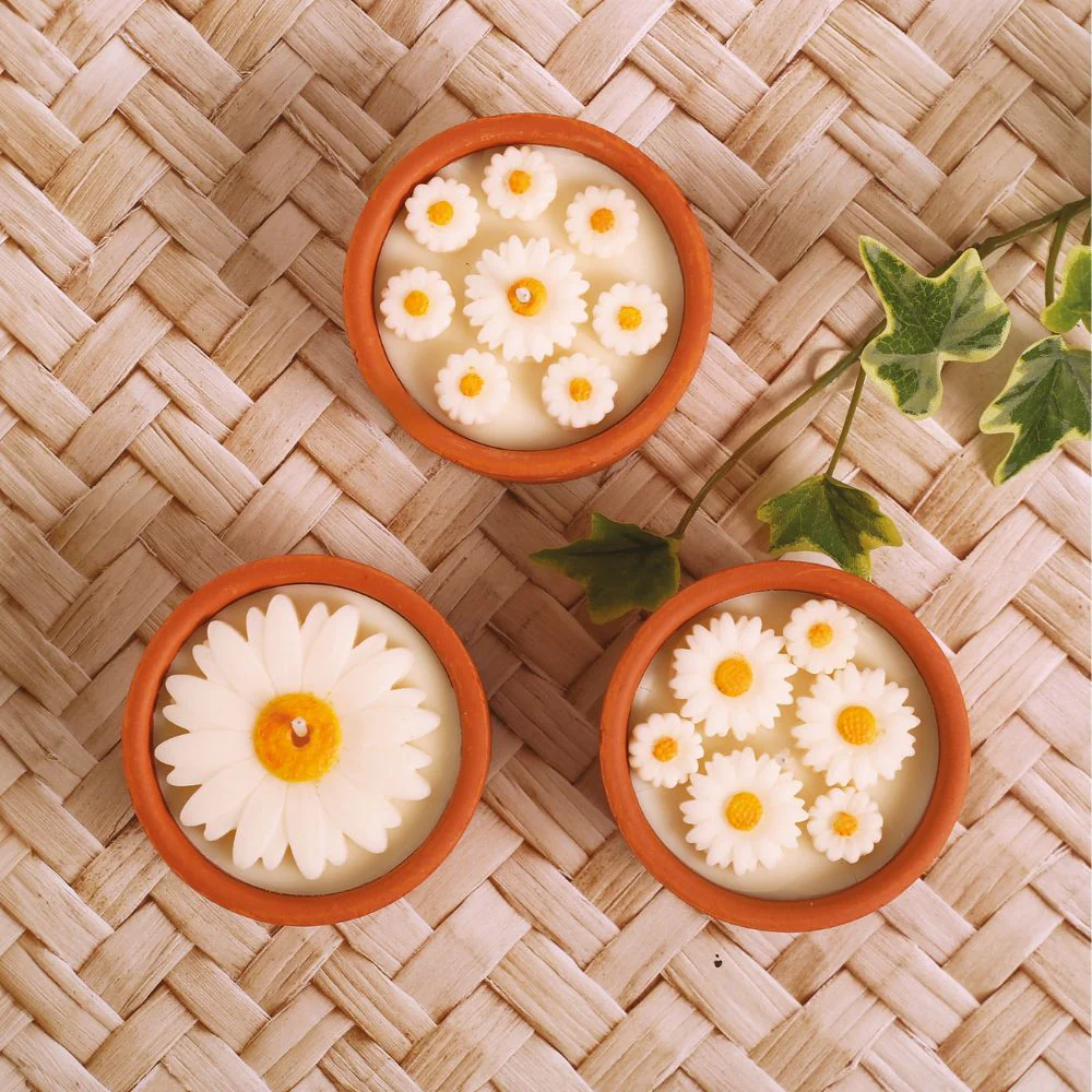 Beginners Candle Making Kit - Daisy Terracotta Pots - Image 6