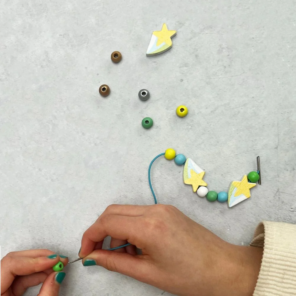 Cotton Twist Shooting Star Bracelet Making Kit - Image 4