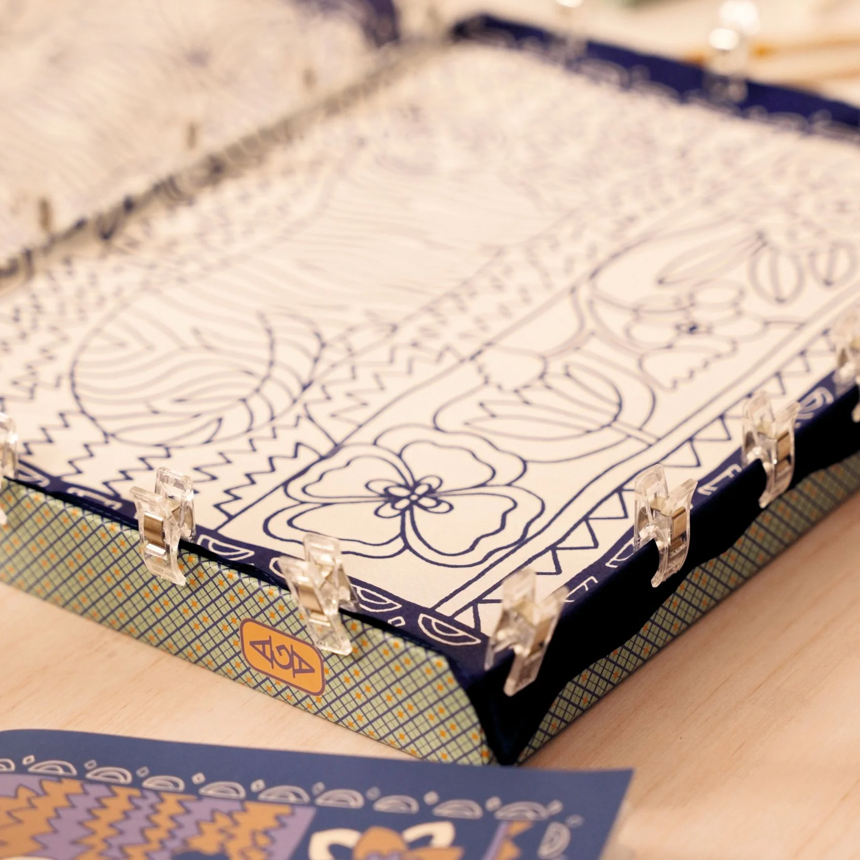 Beginner Silk Painting Kit - Djeco Atelier Grands Augustins Workshop 10 - Image 2