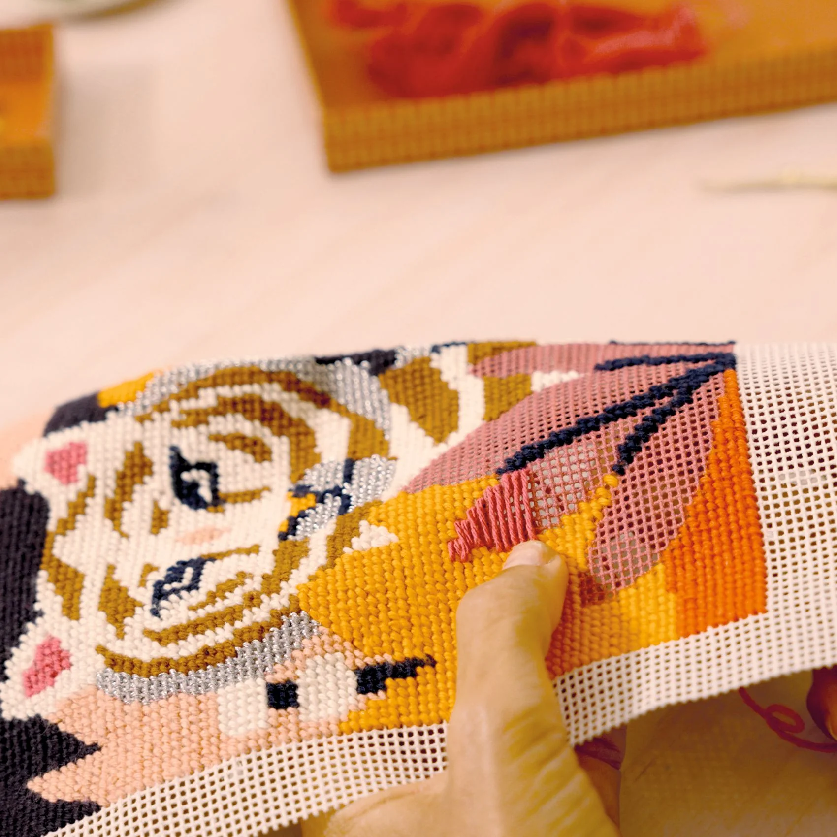 Beginner Embroidery Kit - Djeco Atelier Grands Augustins Workshop 64 - Image 3