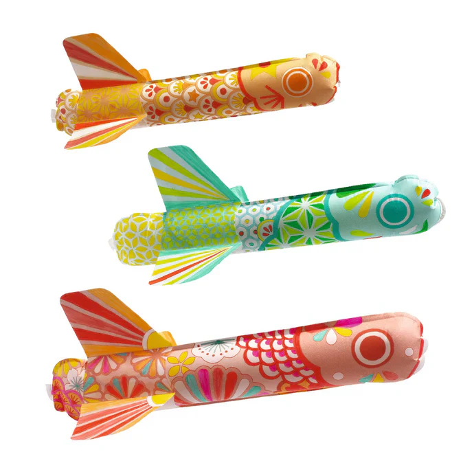 Djeco Do It Yourself - 3 Flying Fish To Colour In - Image 5