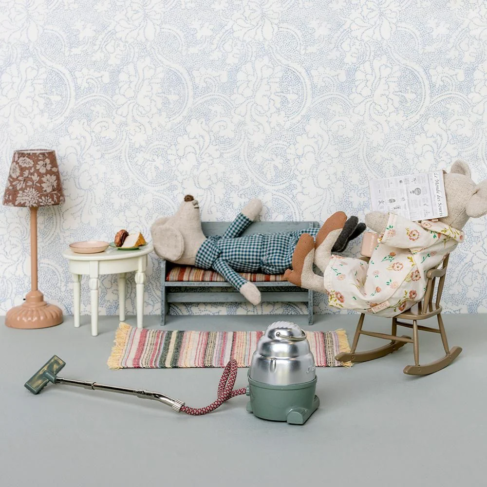 Maileg Bench - Mouse - Image 4