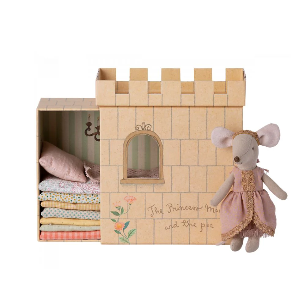 Maileg Princess and the Pea, Big Sister Mouse - Image 2