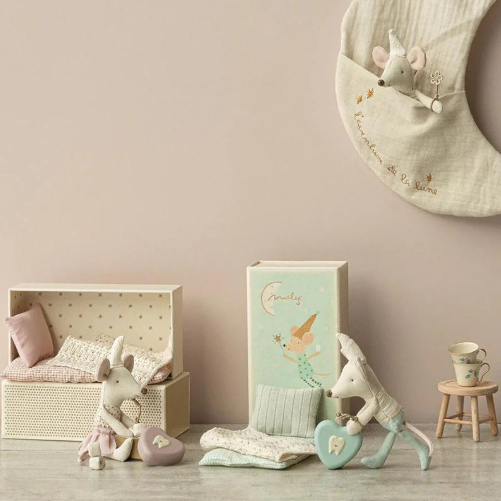 Maileg Dream and Tooth Fairy Mouse In A Matchbox - Rose - Image 2