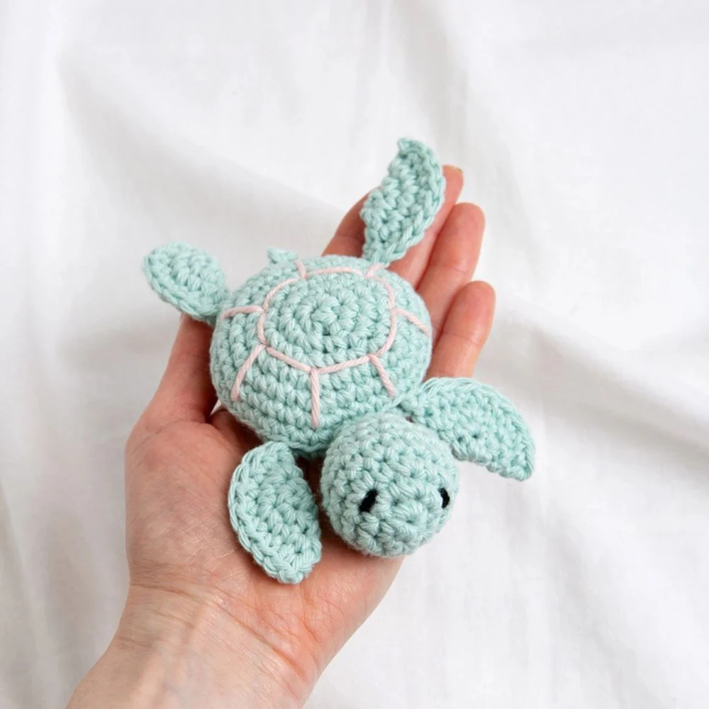 Wool Couture - My Pocket Turtle Crochet Kit - Image 2