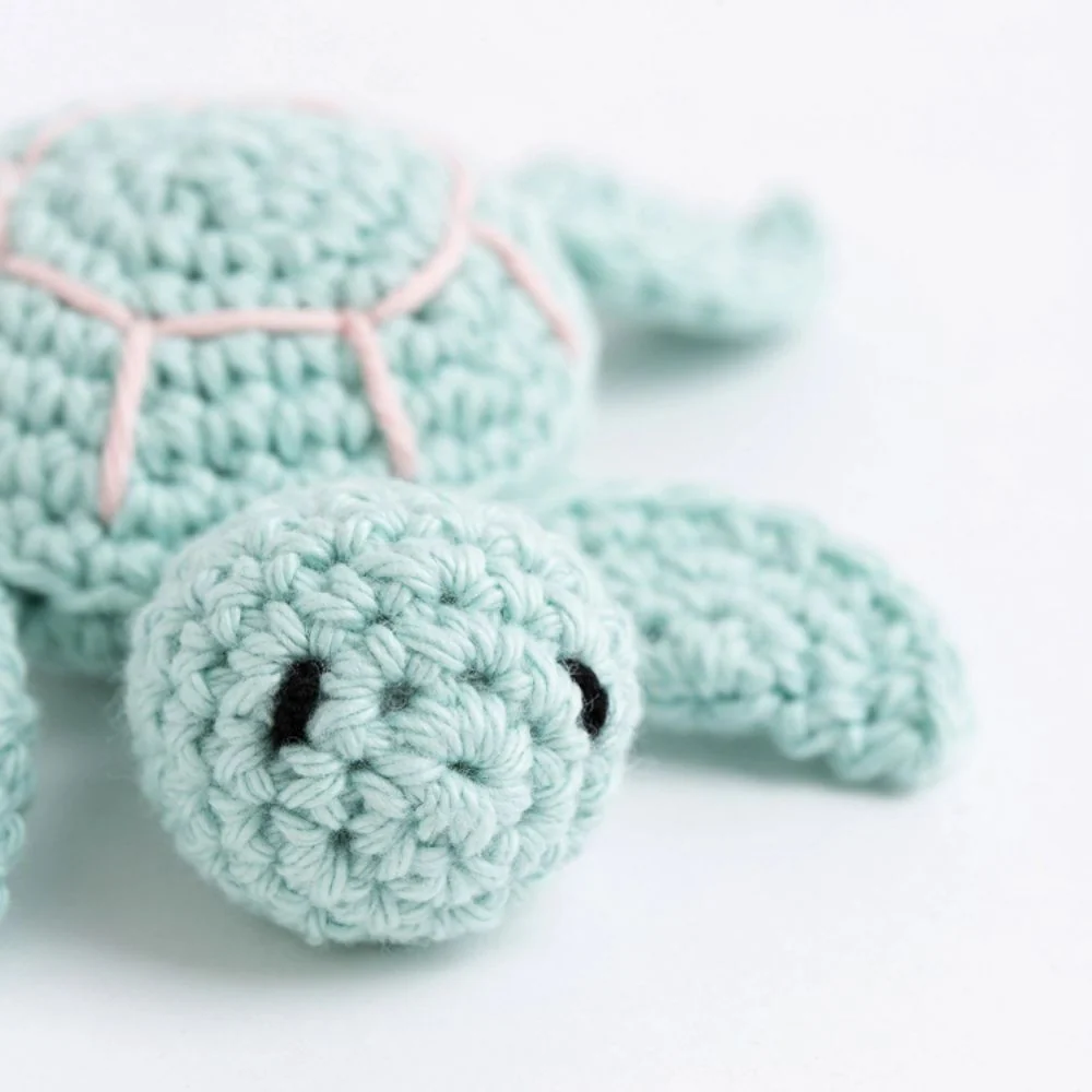 Wool Couture - My Pocket Turtle Crochet Kit - Image 7
